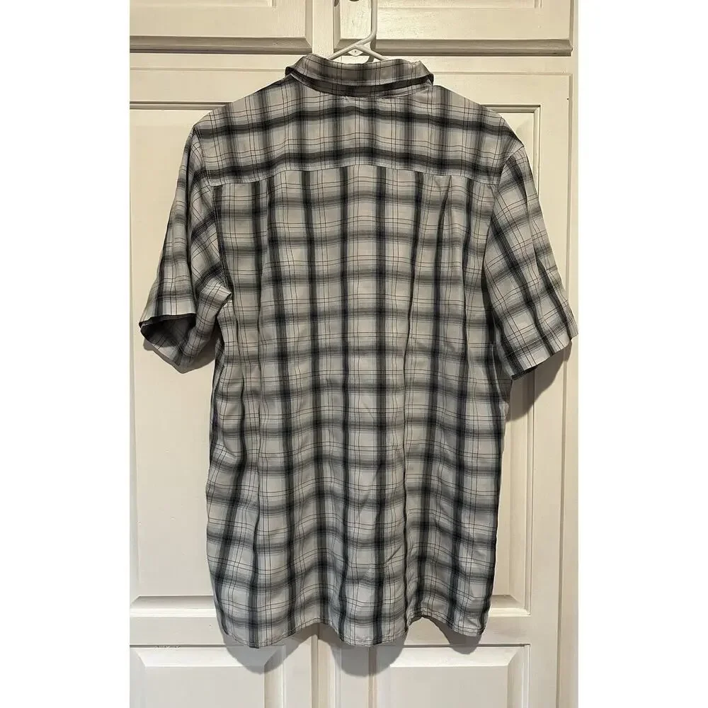 The North Face Men's Size L Short Sleeve Button Up Zip Pocket Shirt White Plaid